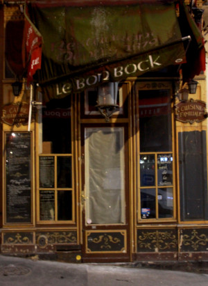 An old delapidated inn in Paris